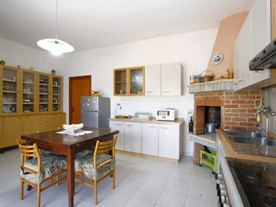 Immagine 15 di Villa in vendita  in Via Covile a Casarano