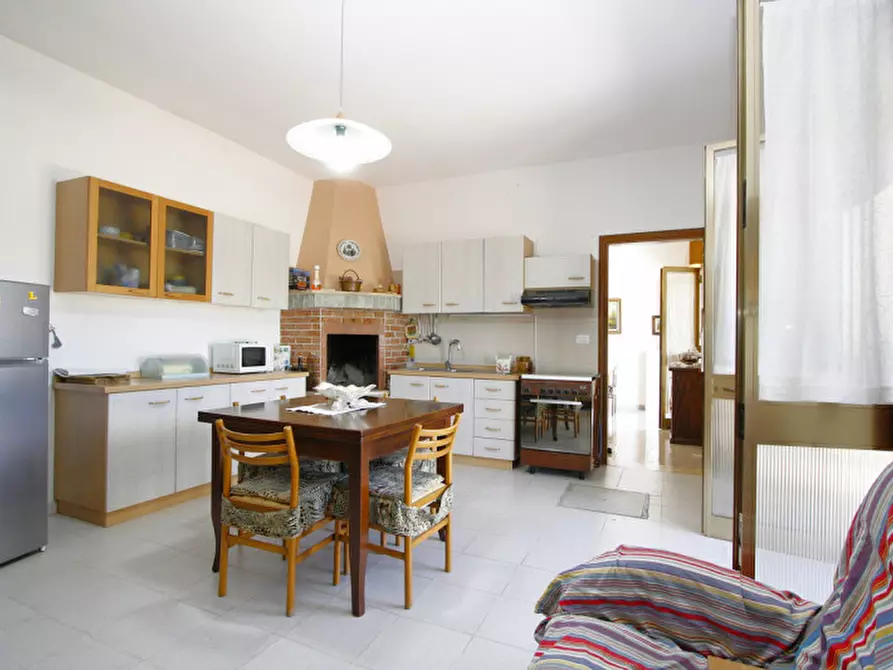 Immagine 22 di Villa in vendita  in Via Covile a Casarano