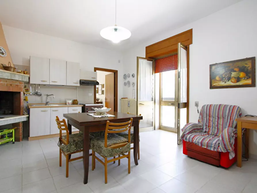 Immagine 23 di Villa in vendita  in Via Covile a Casarano