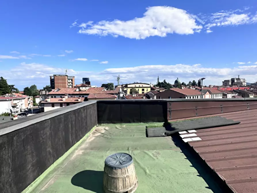 Immagine 22 di Appartamento in vendita  in Via Monte Cengio a Thiene