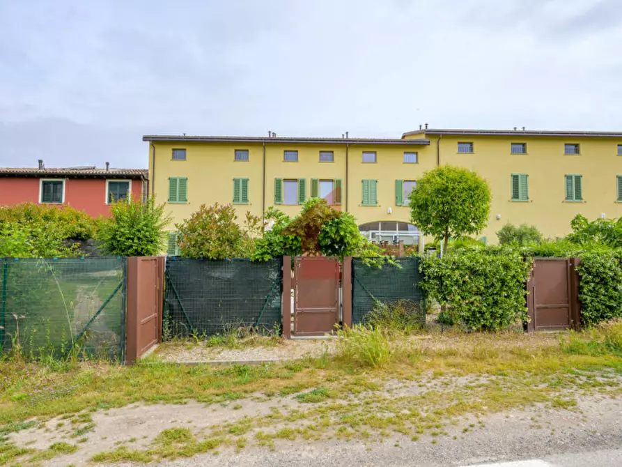 Immagine 3 di Villetta a schiera in vendita  in Strada angelica 42 a Parma