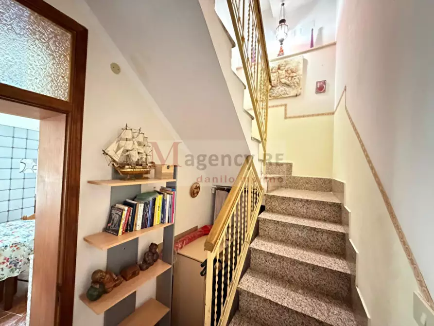 Immagine 13 di Bed & Breakfast in vendita  a Scilla