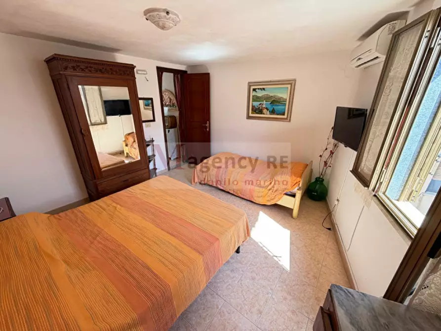 Immagine 15 di Bed & Breakfast in vendita  a Scilla