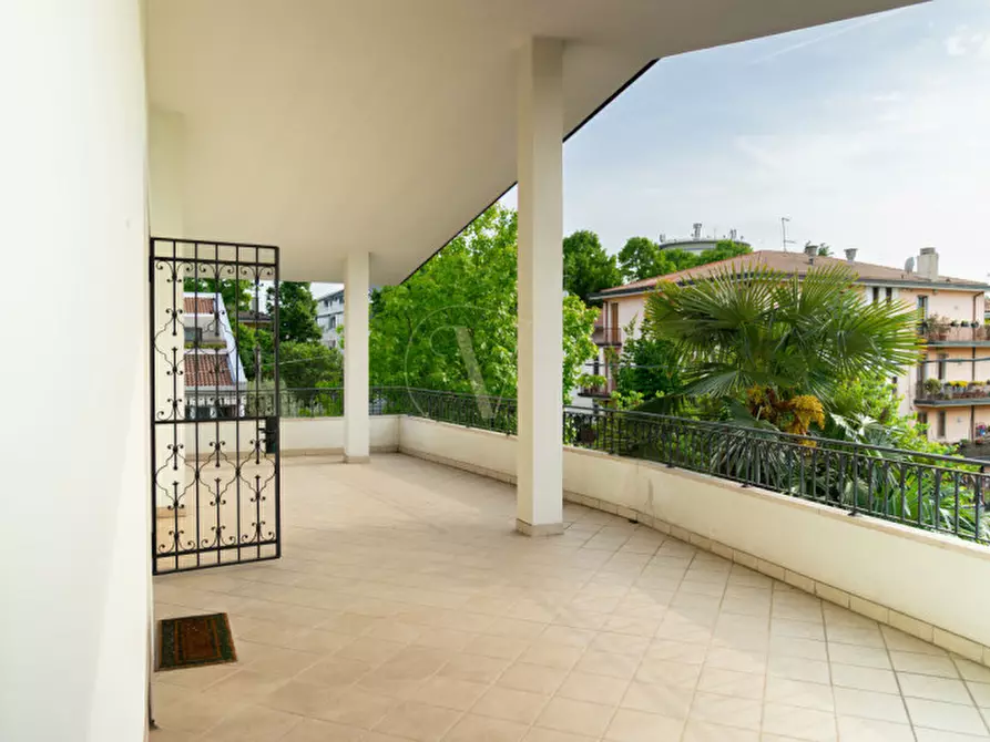 Immagine 24 di Villa in vendita  in Via Genova 23 a Padova