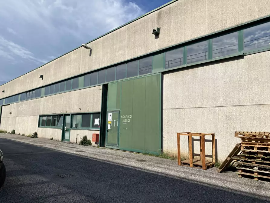 Immagine 1 di Capannone industriale in affitto  in VI A VALLETTA a Cona