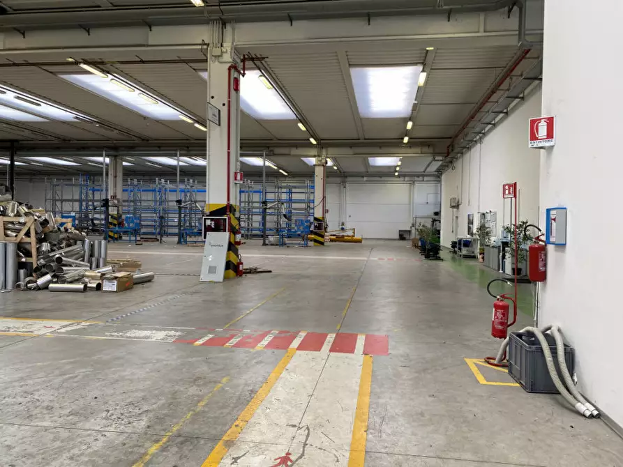 Immagine 6 di Capannone industriale in affitto  in VI A VALLETTA a Cona