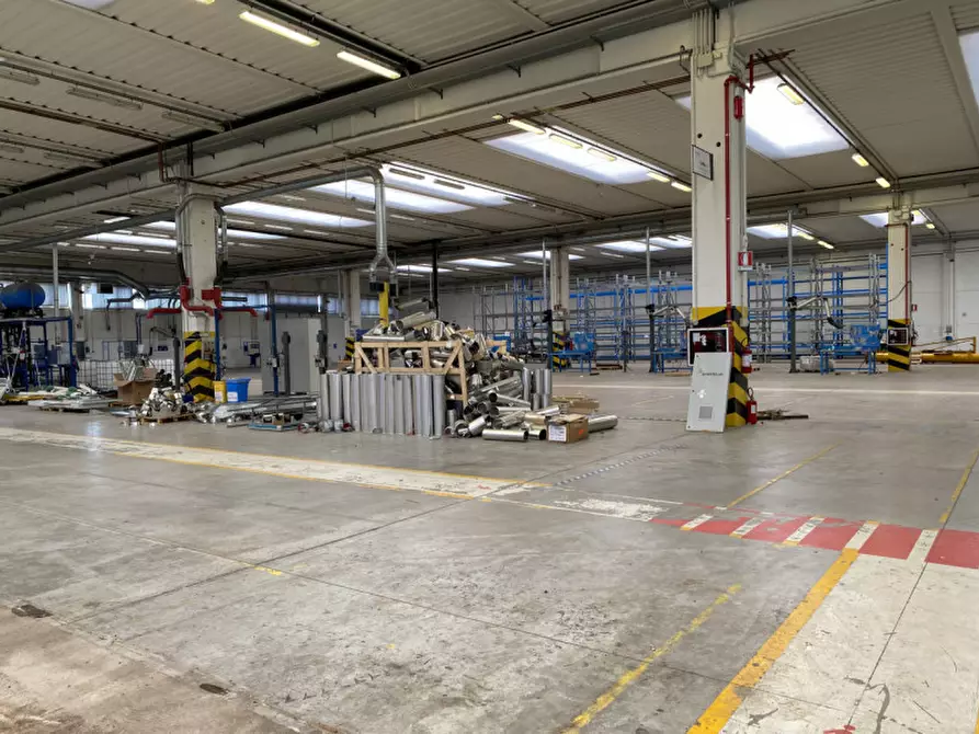 Immagine 7 di Capannone industriale in affitto  in VI A VALLETTA a Cona