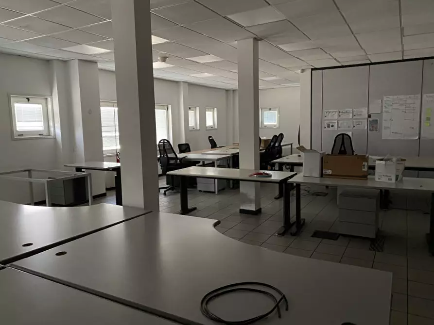 Immagine 8 di Capannone industriale in affitto  in VI A VALLETTA a Cona