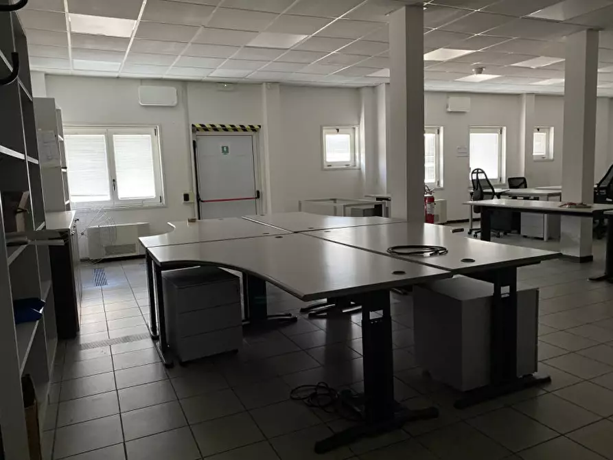 Immagine 9 di Capannone industriale in affitto  in VI A VALLETTA a Cona