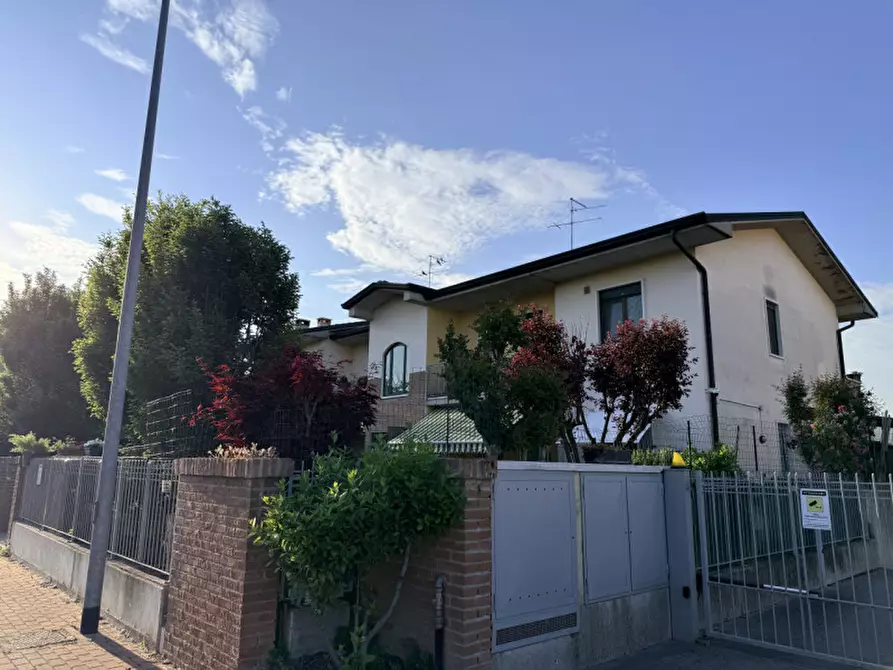 Immagine 16 di Appartamento in vendita  in Via Brigata Sassari a Vigasio