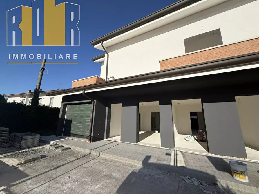 Immagine 5 di Casa trifamiliare in vendita  a Legnaro