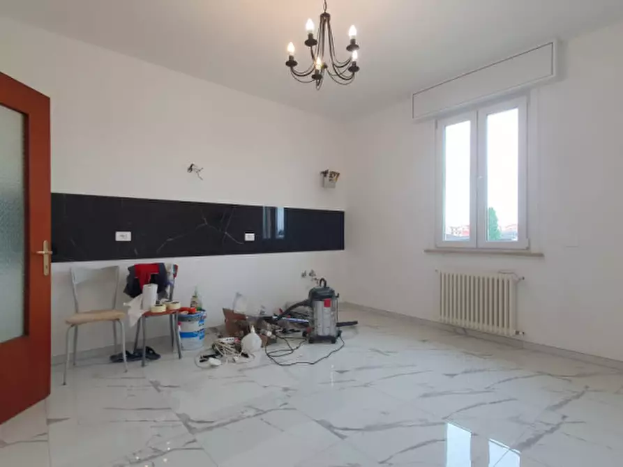 Immagine 5 di Appartamento in vendita  in Via Piave a Mirandola