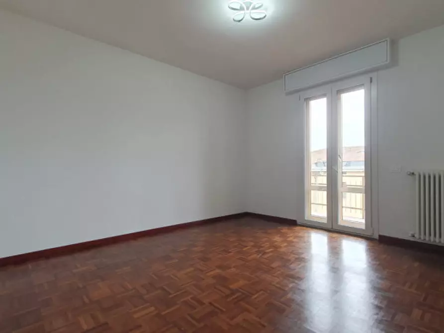 Immagine 20 di Appartamento in vendita  in Via Piave a Mirandola