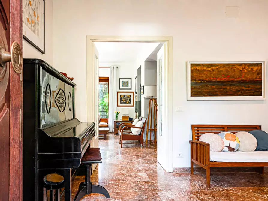 Immagine 11 di Casa bifamiliare in vendita  in Vai Edgardo Negri 84 a Roma