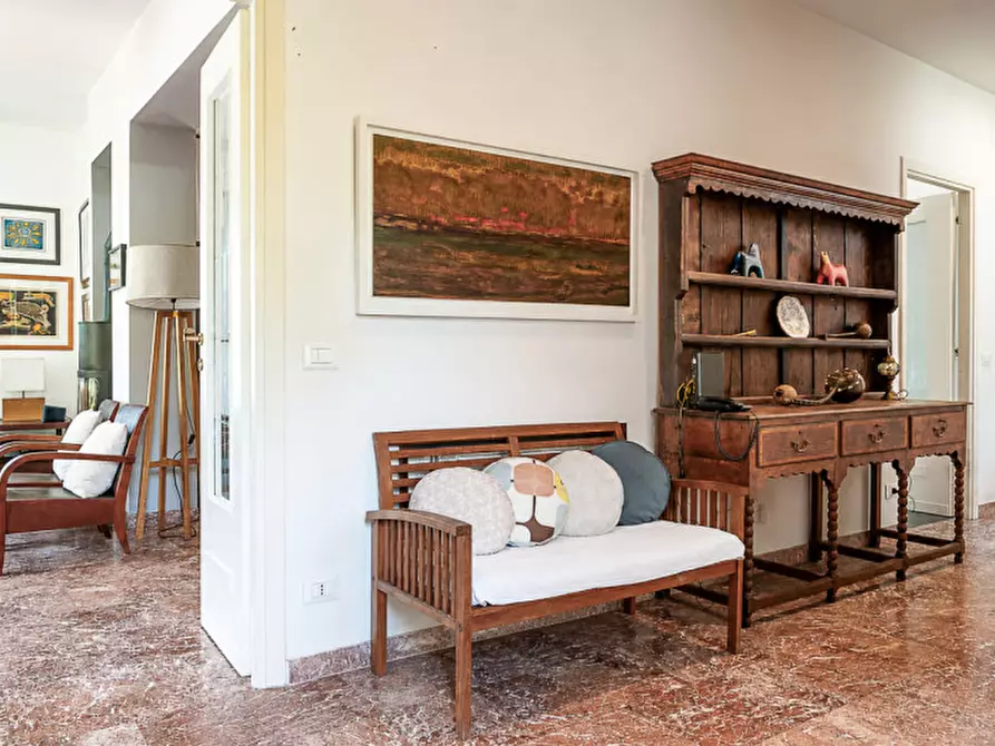 Immagine 12 di Casa bifamiliare in vendita  in Vai Edgardo Negri 84 a Roma