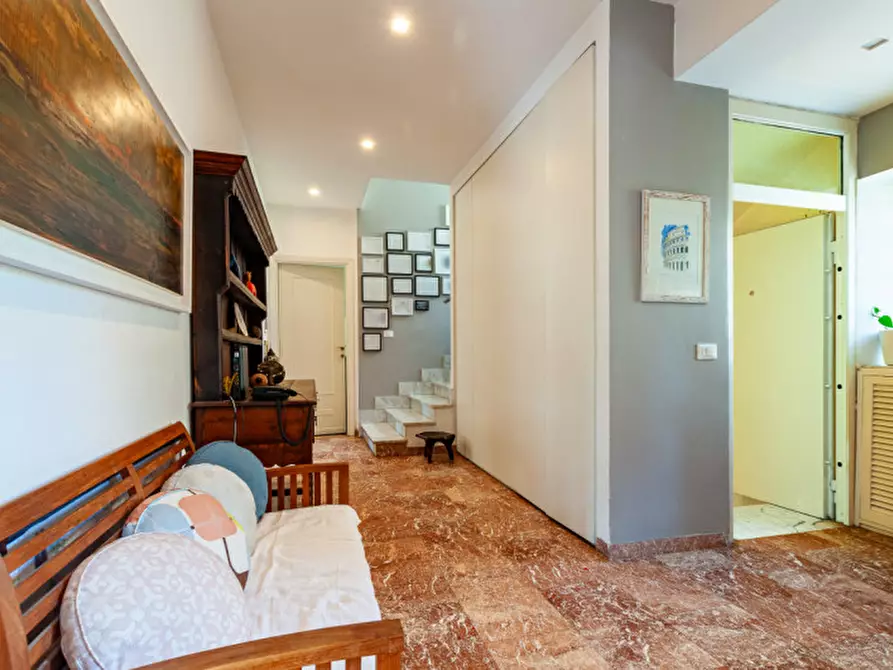Immagine 13 di Casa bifamiliare in vendita  in Vai Edgardo Negri 84 a Roma