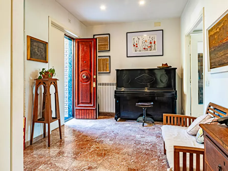 Immagine 16 di Casa bifamiliare in vendita  in Vai Edgardo Negri 84 a Roma