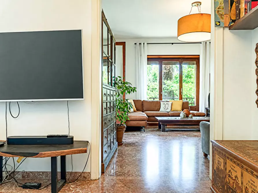 Immagine 19 di Casa bifamiliare in vendita  in Vai Edgardo Negri 84 a Roma
