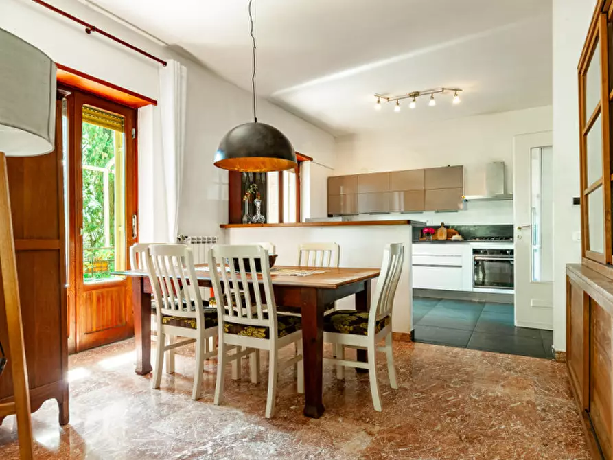Immagine 23 di Casa bifamiliare in vendita  in Vai Edgardo Negri 84 a Roma