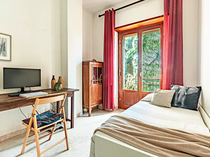Immagine 39 di Casa bifamiliare in vendita  in Vai Edgardo Negri 84 a Roma