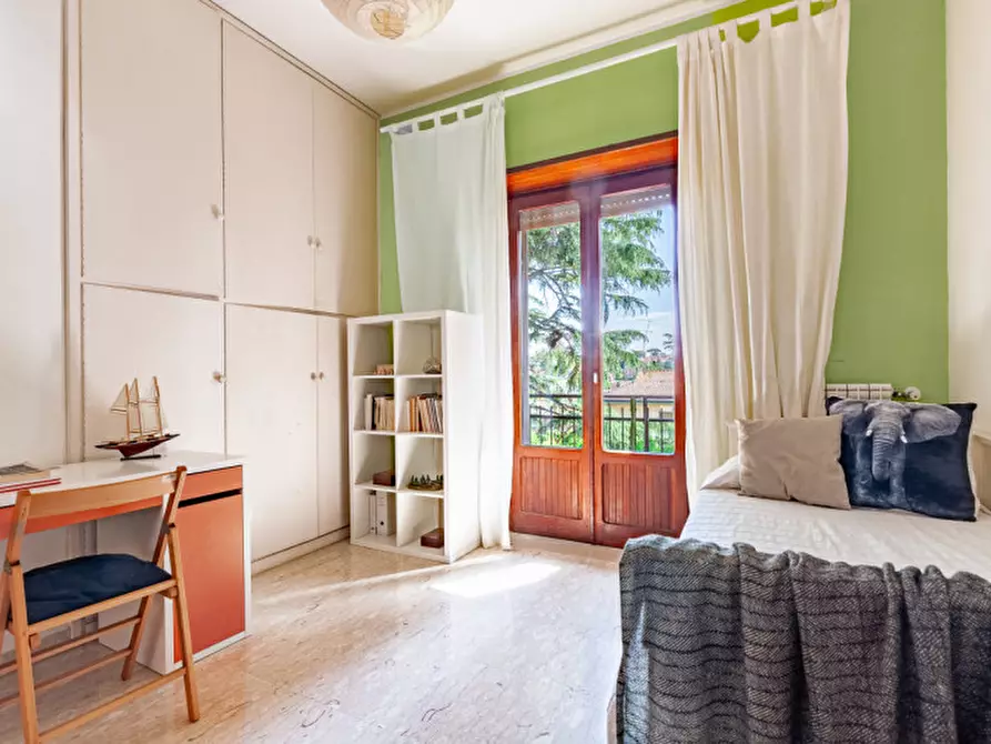 Immagine 42 di Casa bifamiliare in vendita  in Vai Edgardo Negri 84 a Roma