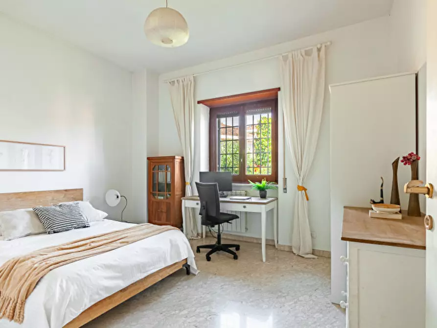 Immagine 46 di Casa bifamiliare in vendita  in Vai Edgardo Negri 84 a Roma