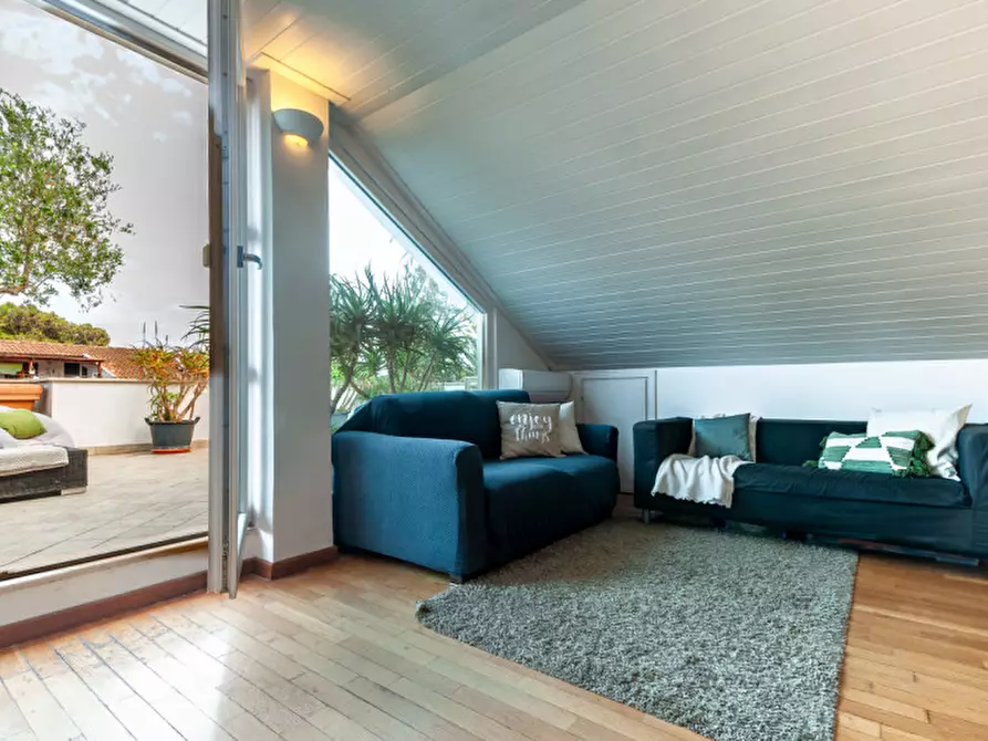 Immagine 55 di Casa bifamiliare in vendita  in Vai Edgardo Negri 84 a Roma