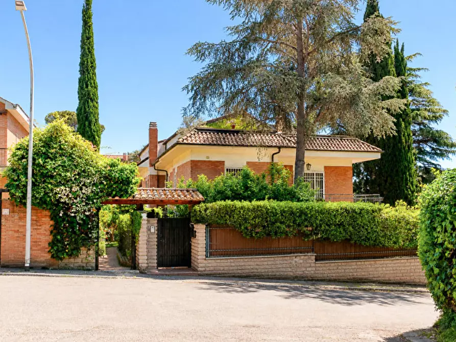 Immagine 71 di Casa bifamiliare in vendita  in Vai Edgardo Negri 84 a Roma