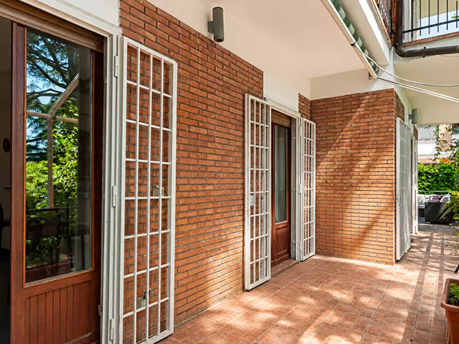 Immagine 76 di Casa bifamiliare in vendita  in Vai Edgardo Negri 84 a Roma