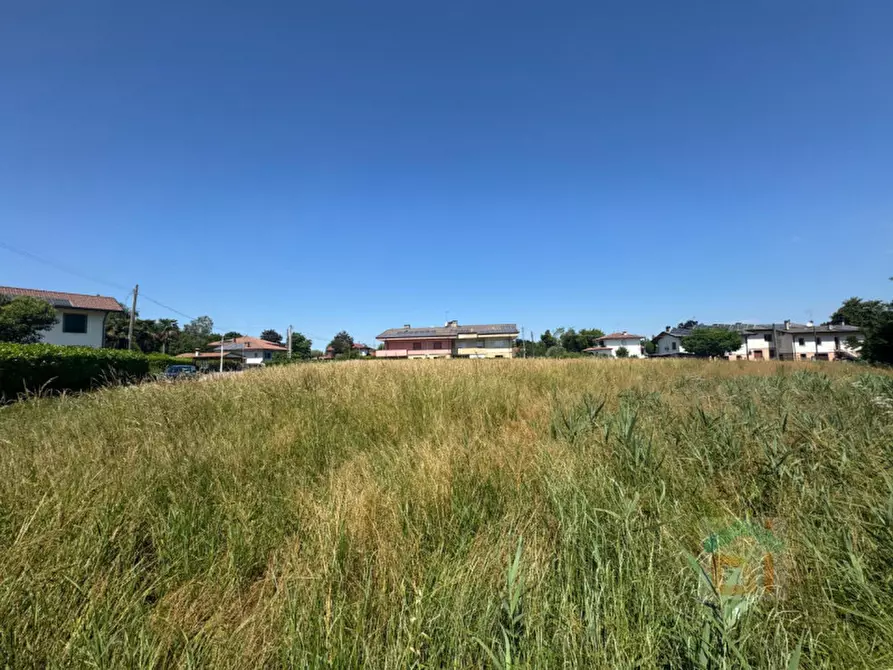 Immagine 3 di Terreno in vendita  in Via Alessandro Volta a Porpetto