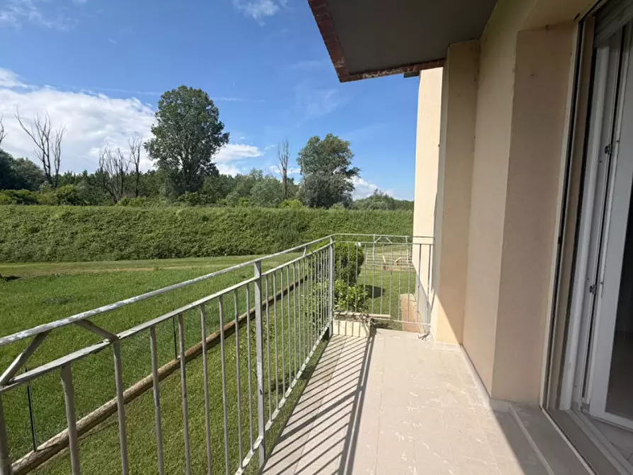 Immagine 15 di Appartamento in vendita  in Via Bacchi Mellini a Brescello
