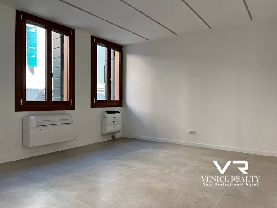 Immagine 3 di Ufficio in affitto  in CAMPO SANTA MARINA a Venezia