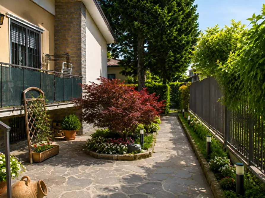 Immagine 22 di Villa in vendita  in via Nino Bixio 14 a Nerviano