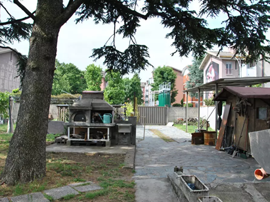 Immagine 26 di Villa in vendita  in via Nino Bixio 14 a Nerviano