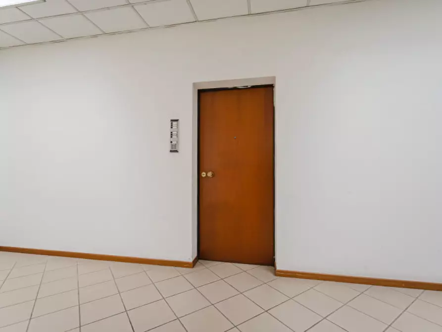 Immagine 12 di Ufficio in vendita  in Via Giorgio la Pira a San Donà Di Piave