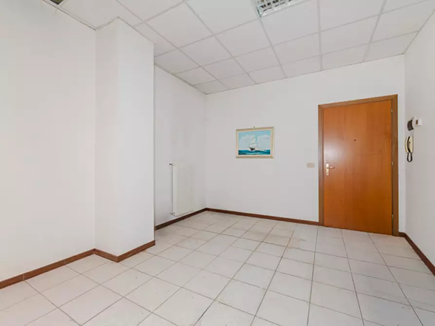 Immagine 15 di Ufficio in vendita  in Via Giorgio la Pira a San Donà Di Piave