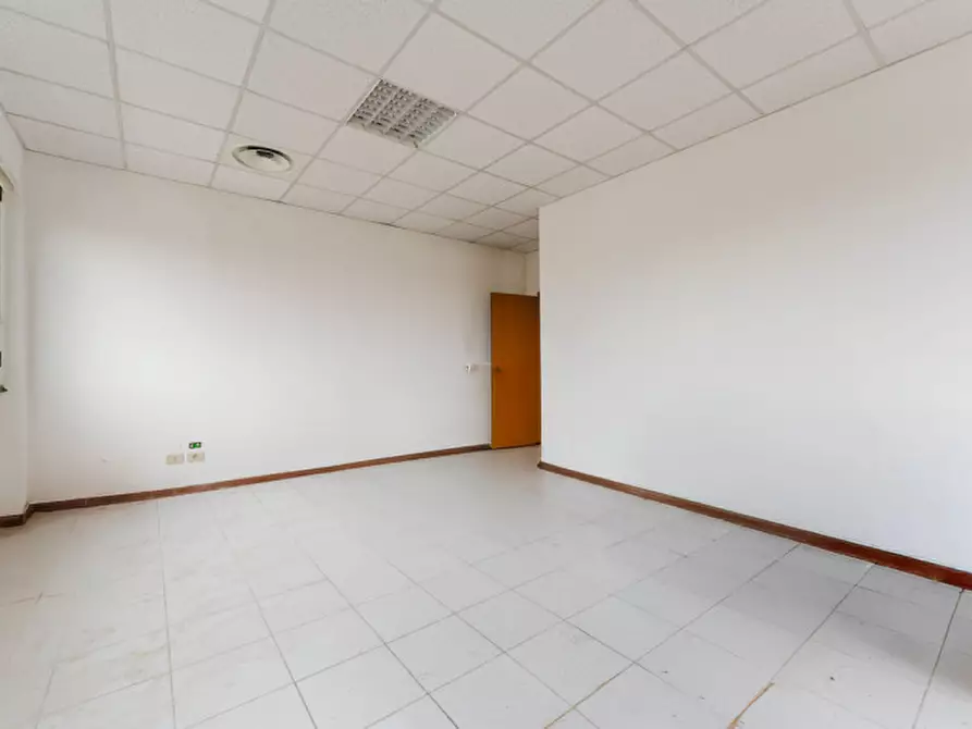 Immagine 17 di Ufficio in vendita  in Via Giorgio la Pira a San Donà Di Piave
