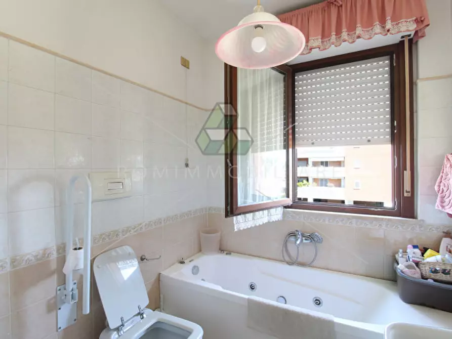 Immagine 14 di Appartamento in vendita  in Via Francesco Cilea a Roma