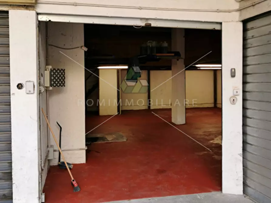 Immagine 4 di Garage in vendita  in Via Michele Pironti a Roma