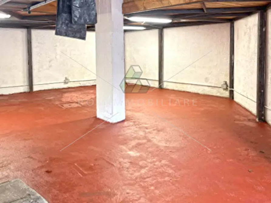 Immagine 5 di Garage in vendita  in Via Michele Pironti a Roma