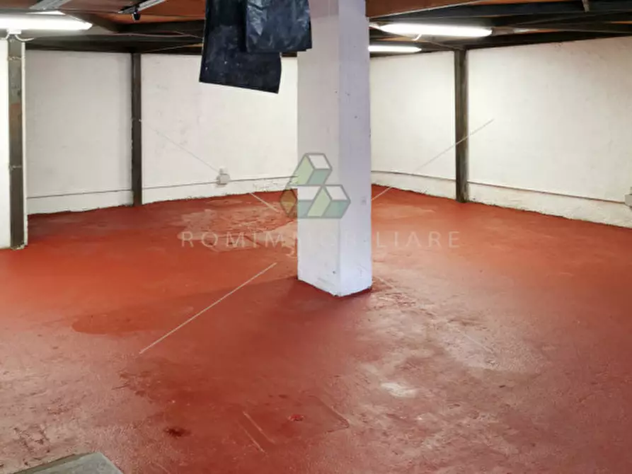 Immagine 8 di Garage in vendita  in Via Michele Pironti a Roma