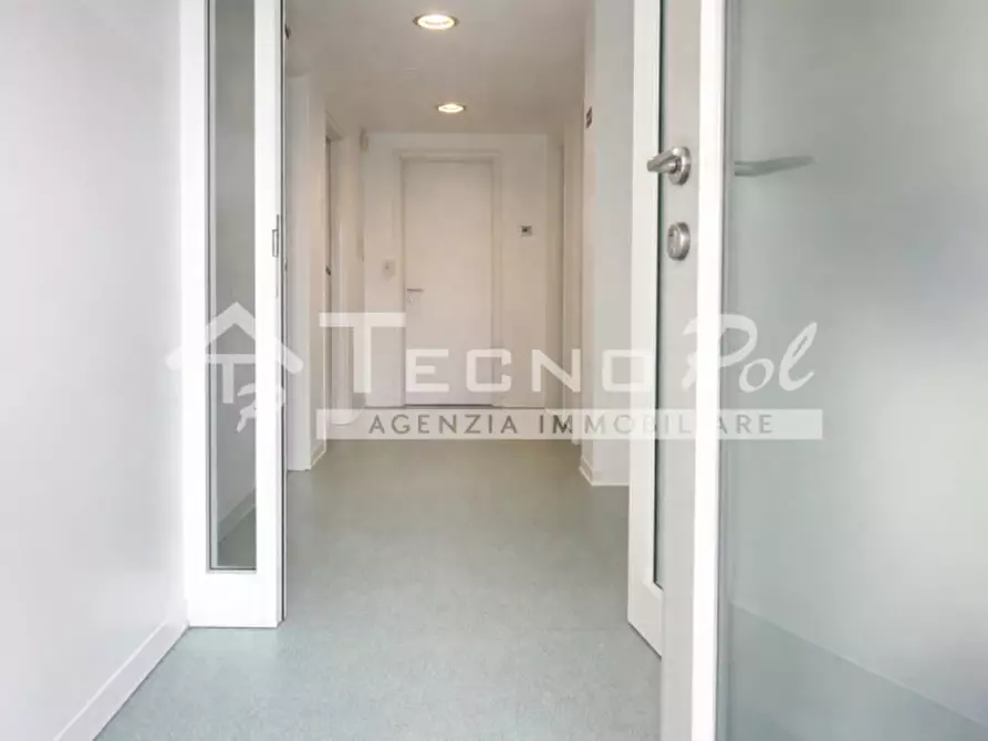 Immagine 1 di Ufficio in affitto  in Via Monte Grappa a San Giorgio Delle Pertiche