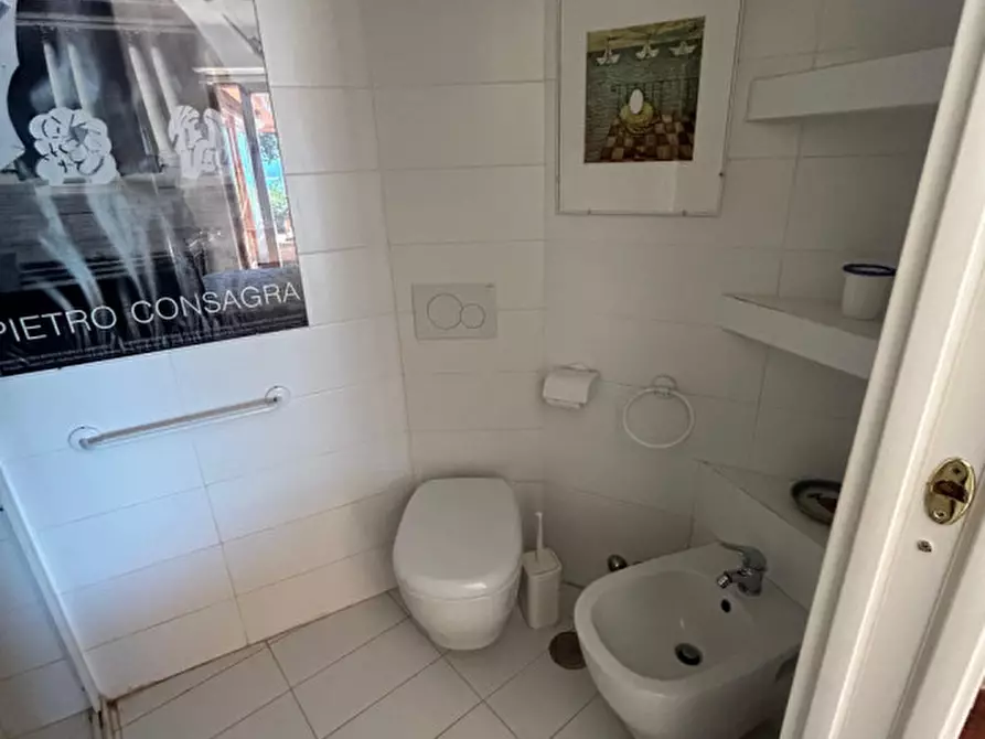 Immagine 13 di Appartamento in vendita  in via delle mimose a Orbetello