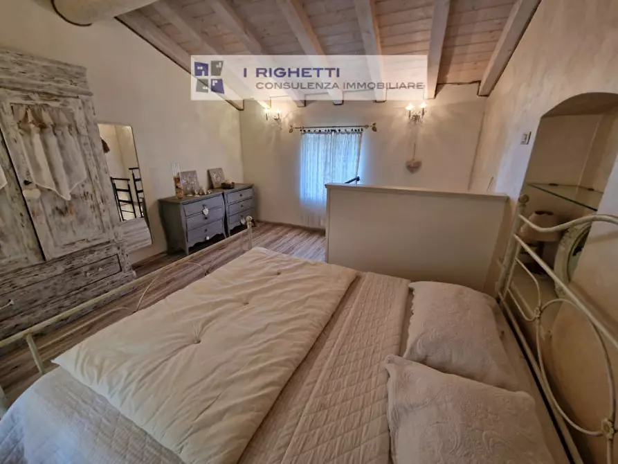 Immagine 3 di Villetta a schiera in vendita  in Loc. La Pozza a Torri Del Benaco