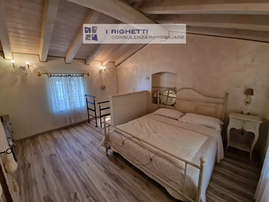 Immagine 4 di Villetta a schiera in vendita  in Loc. La Pozza a Torri Del Benaco