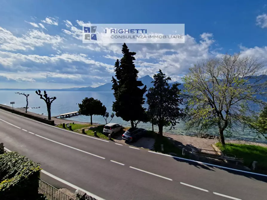 Immagine 7 di Villetta a schiera in vendita  in Loc. La Pozza a Torri Del Benaco