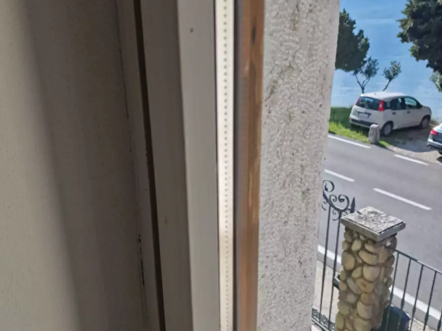 Immagine 14 di Villetta a schiera in vendita  in Loc. La Pozza a Torri Del Benaco