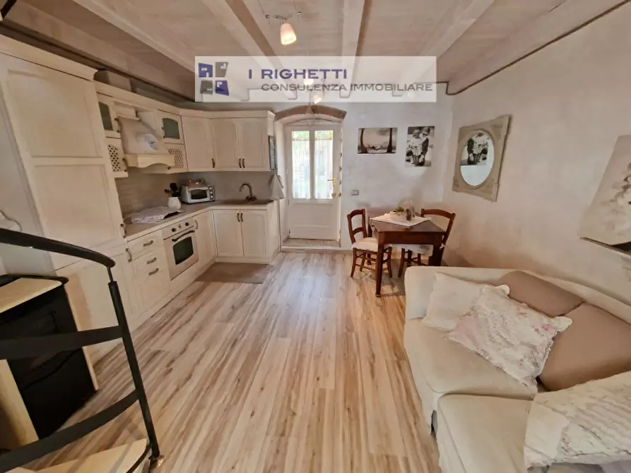 Immagine 16 di Villetta a schiera in vendita  in Loc. La Pozza a Torri Del Benaco
