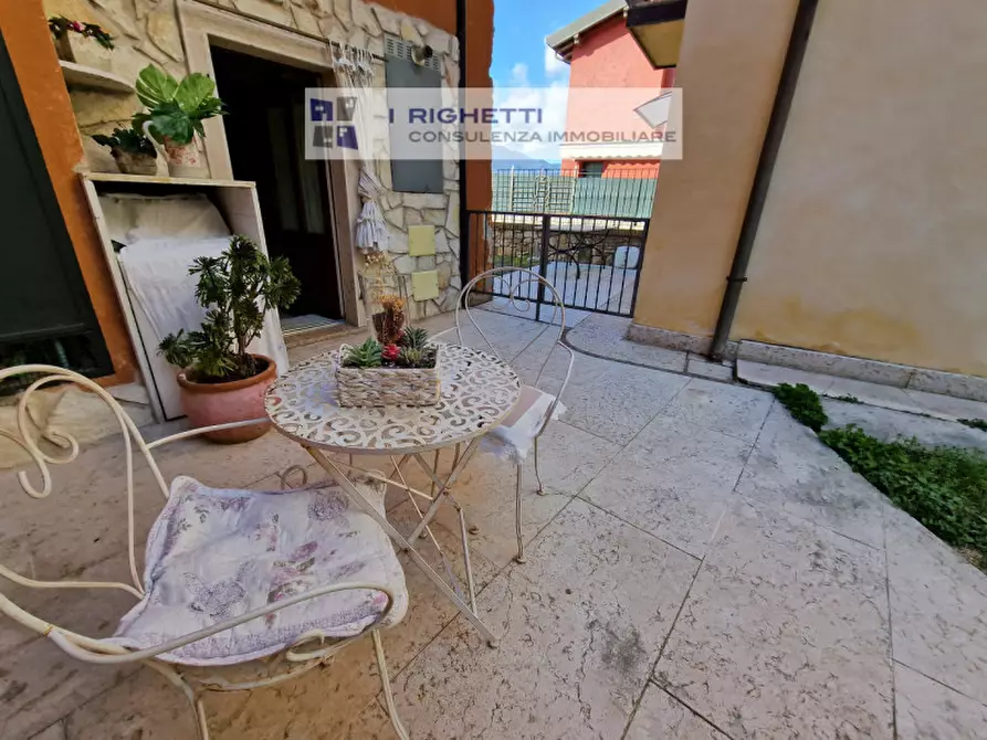 Immagine 24 di Villetta a schiera in vendita  in Loc. La Pozza a Torri Del Benaco