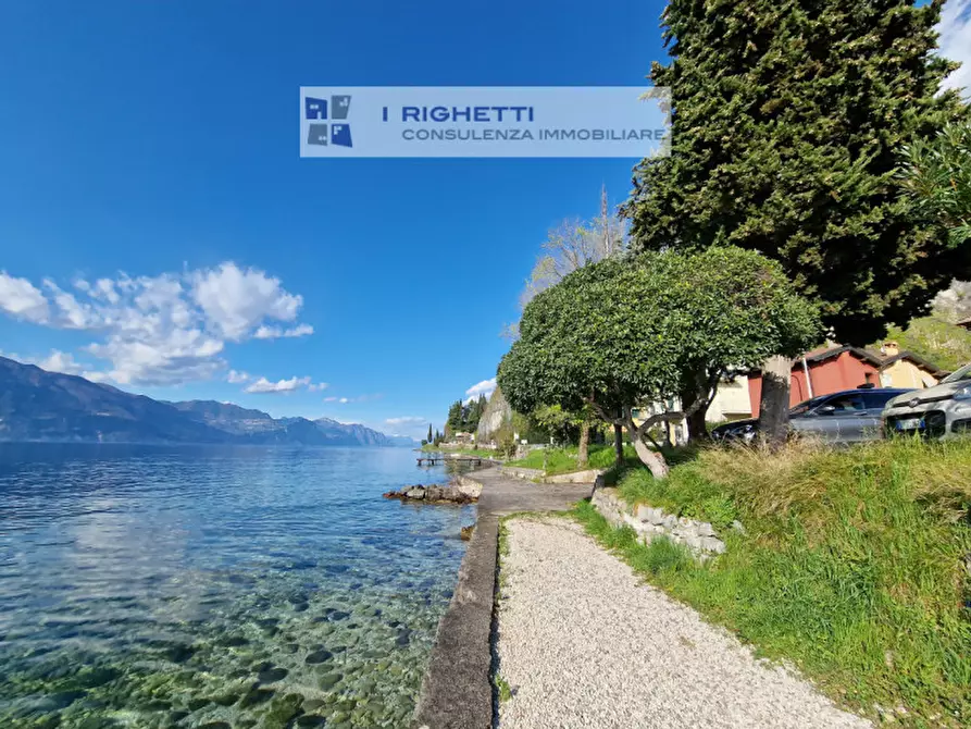 Immagine 34 di Villetta a schiera in vendita  in Loc. La Pozza a Torri Del Benaco